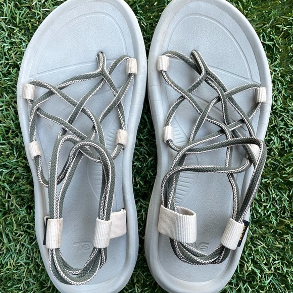 Teva Strappy Sandals Size 8 - Picture 3 of 6